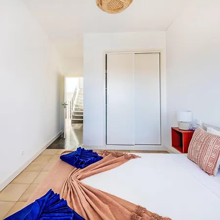 Villa Glamorous By Interhome *