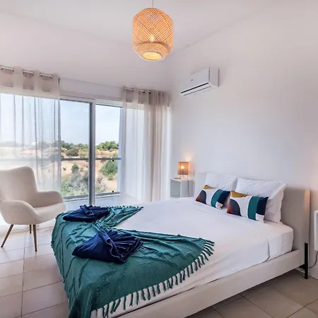 Vila Glamorous By Interhome