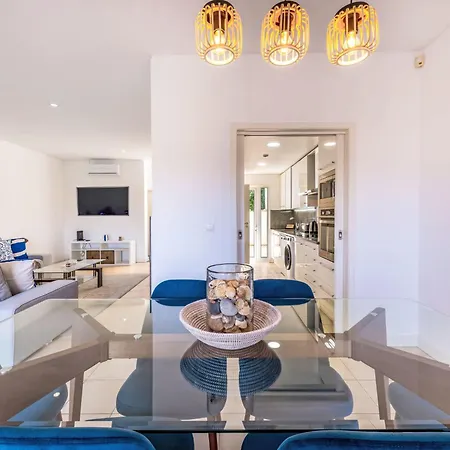 Vila Glamorous By Interhome